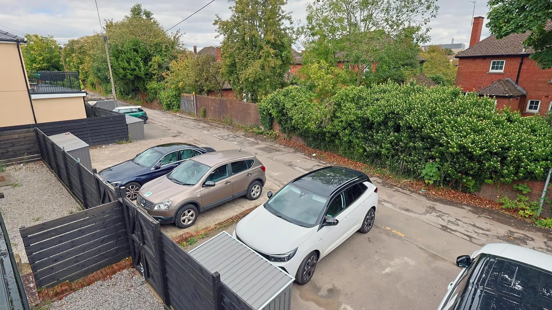 Large 2 Bed Central Apartment With Balcony And Private Parking Cardiff United Kingdom