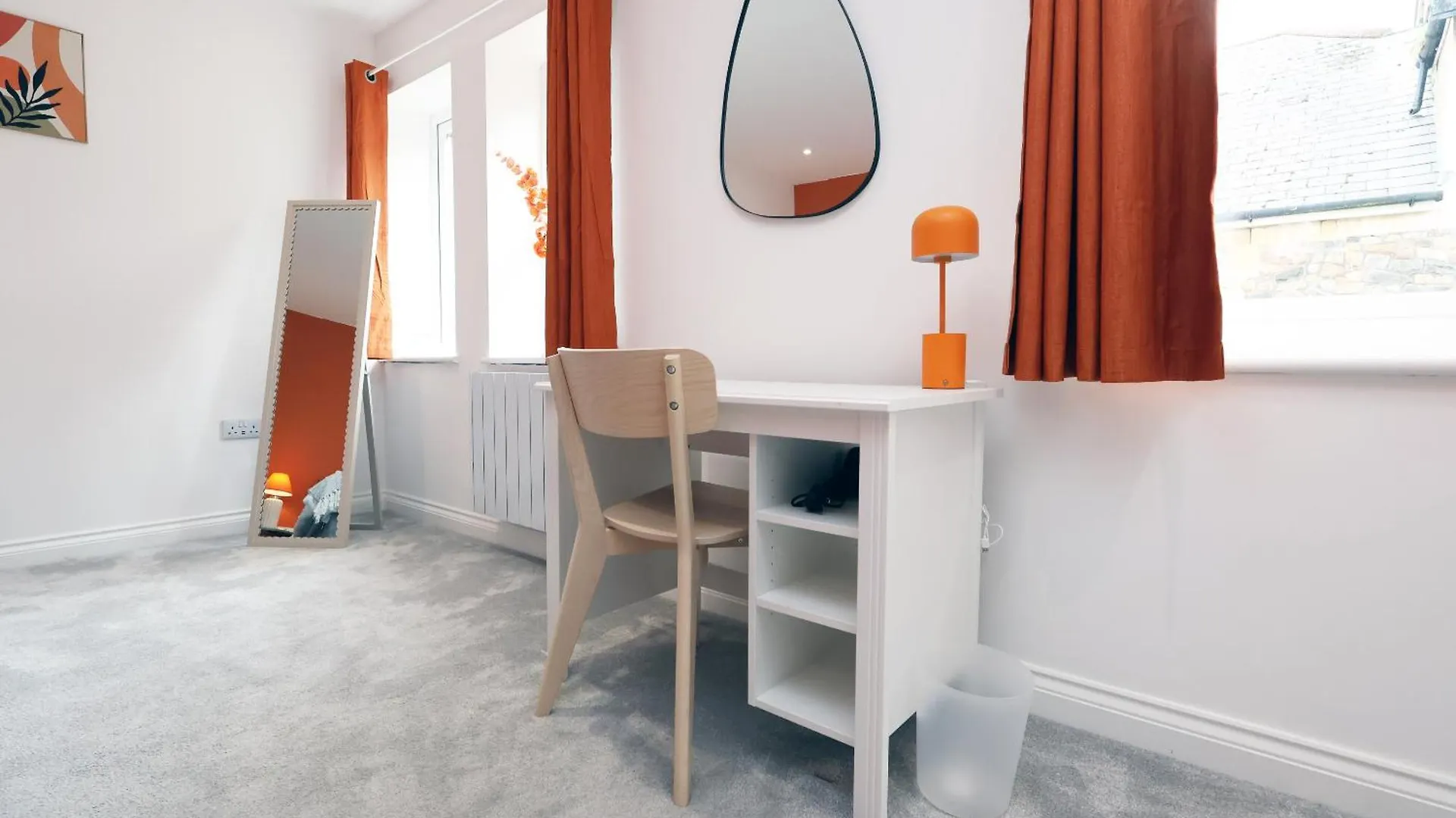 Large 2 Bed Central Apartment With Balcony And Private Parking Cardiff Holiday home